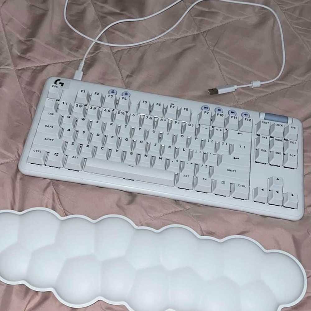 Logitech White Wired Keyboard with USB Connection